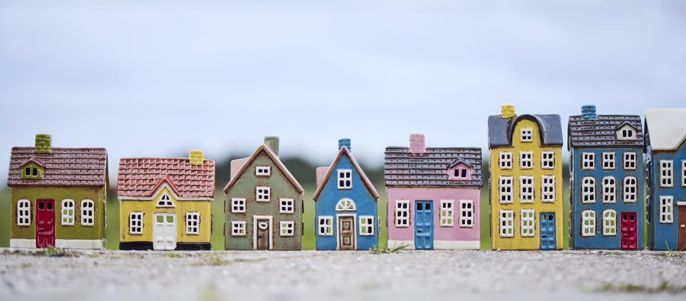 Lyserødt lyshus i keramik til fyrfadslys