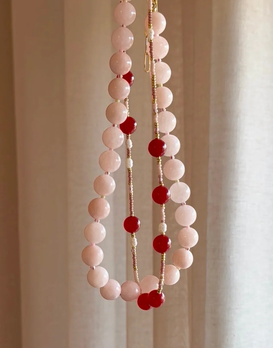 Murano halskæde med rosa jadeperler og farverige perler - Lily Smykker