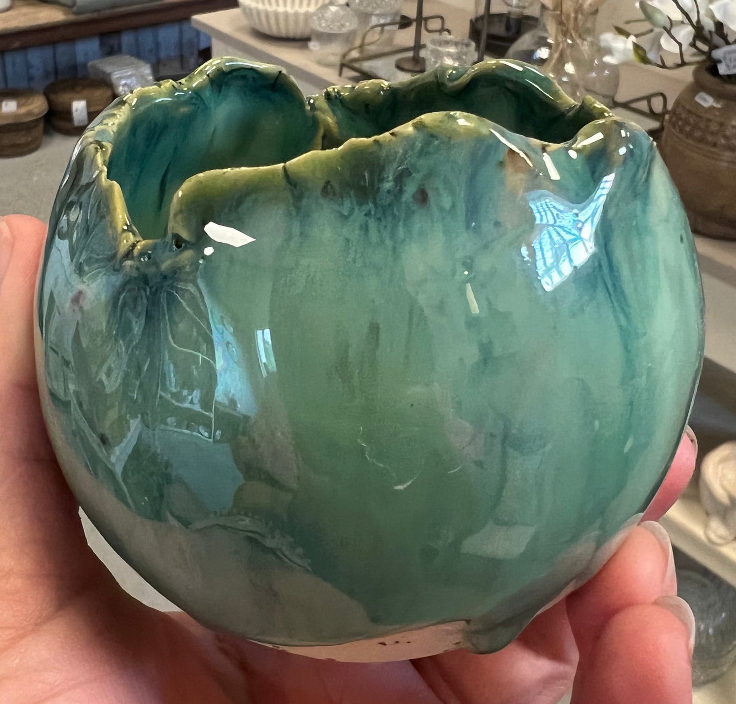 Grøn vase fra Handmade by Victoria Juul