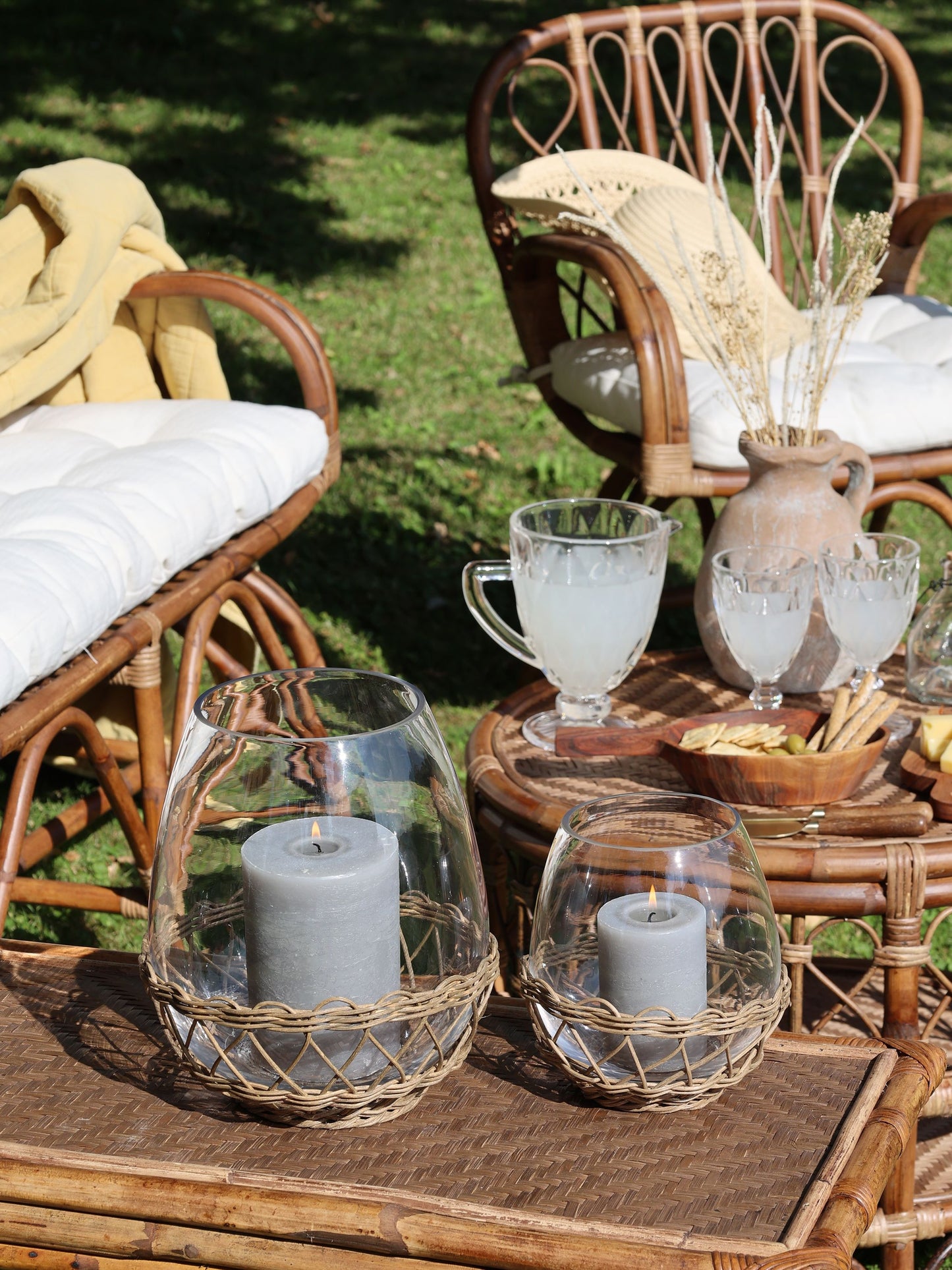 Store lanterner i glas til bloklys med flet