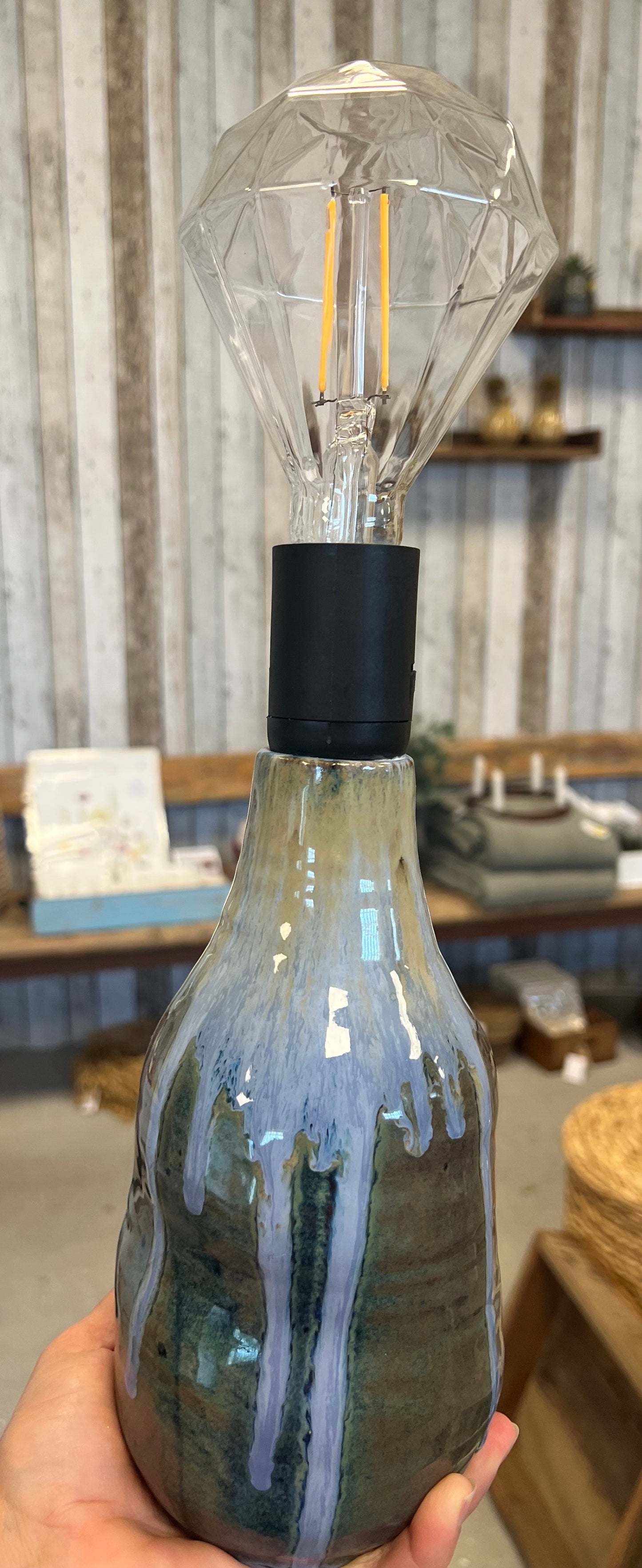 Håndlavet keramik lampe fra Handmade by Victoria Juul