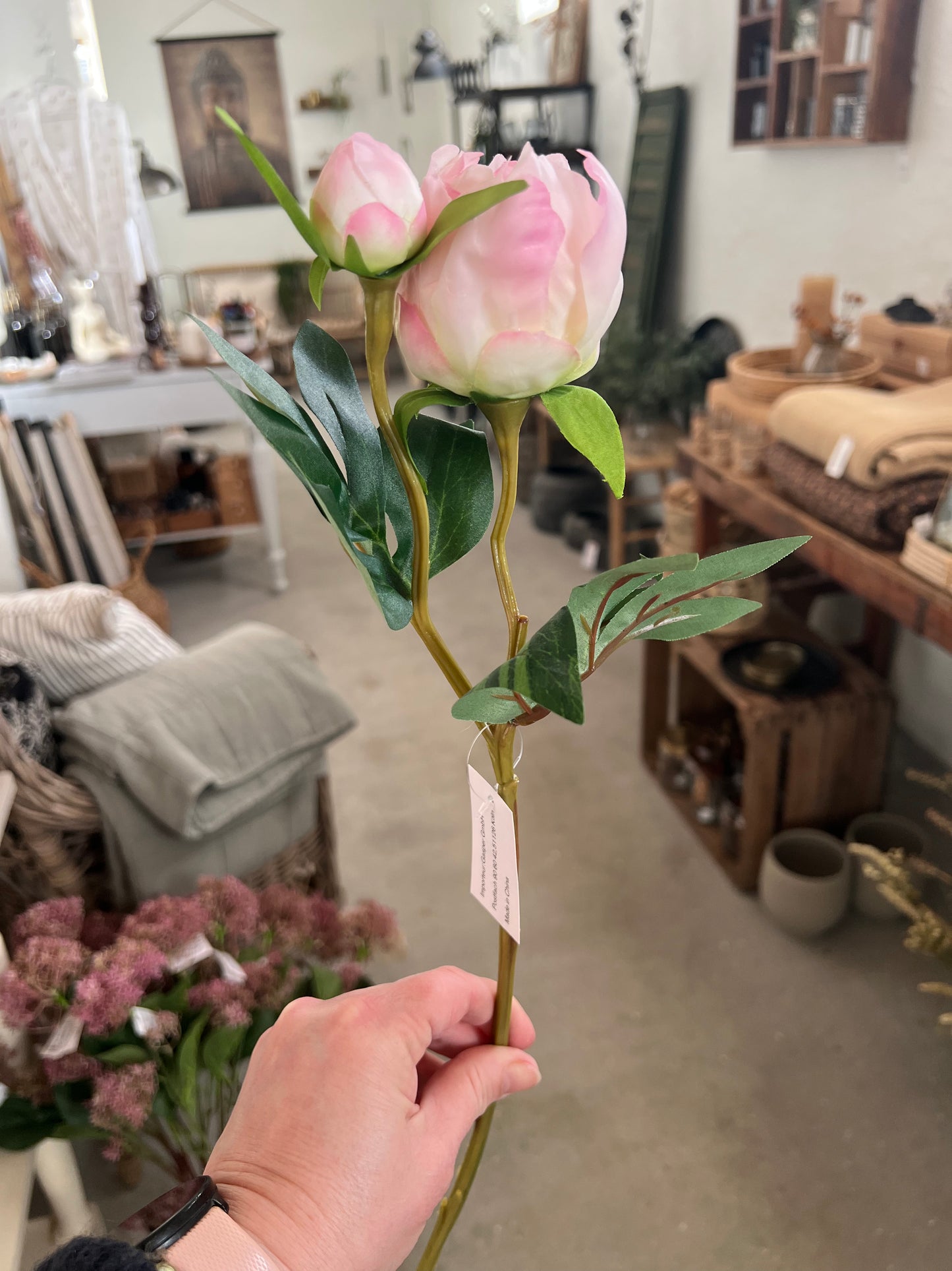 Kunstige bunderose stilk i rosa lavet af plastik naturtro