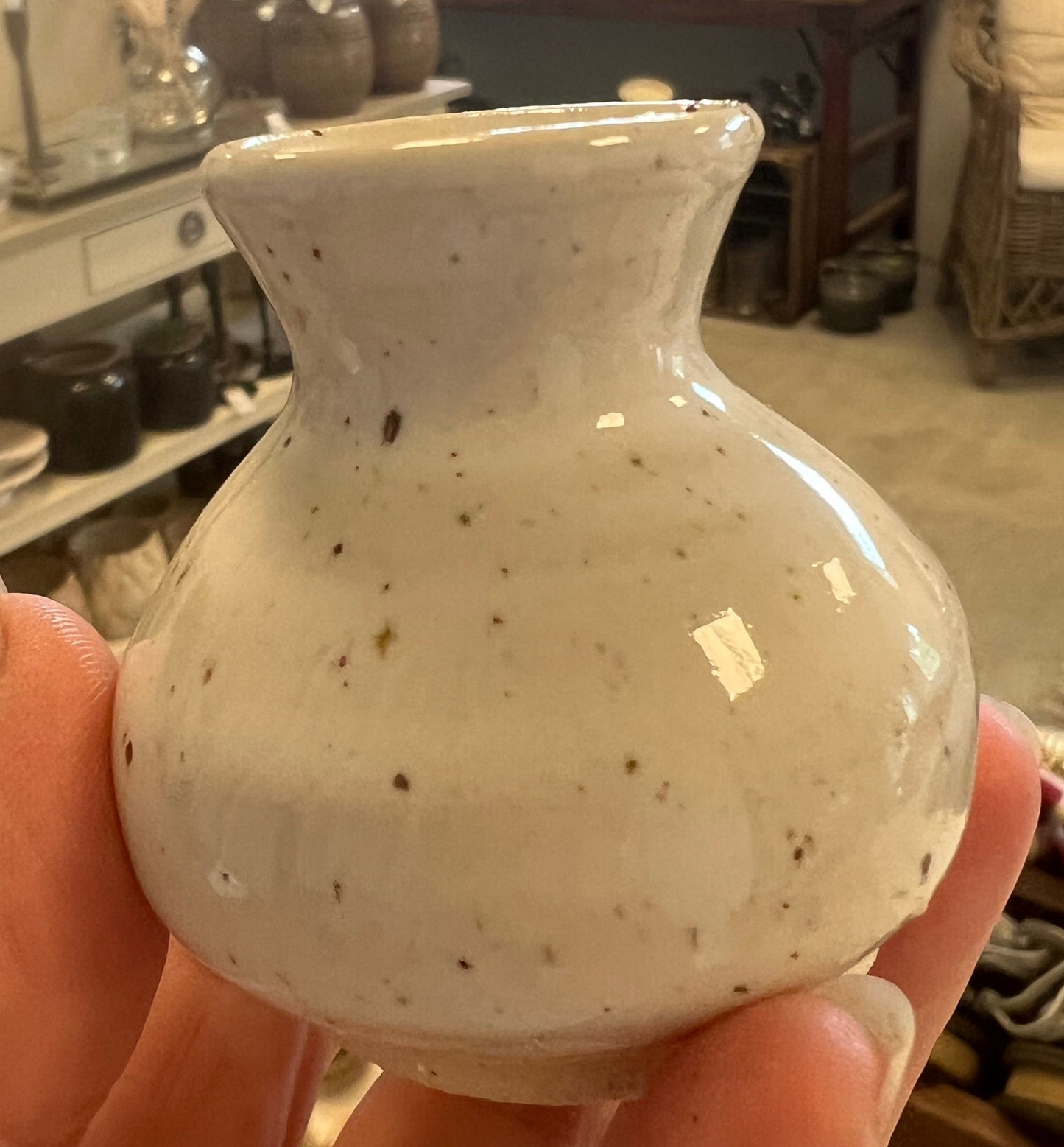 Sød lille vase fra Vangs keramiske værksted