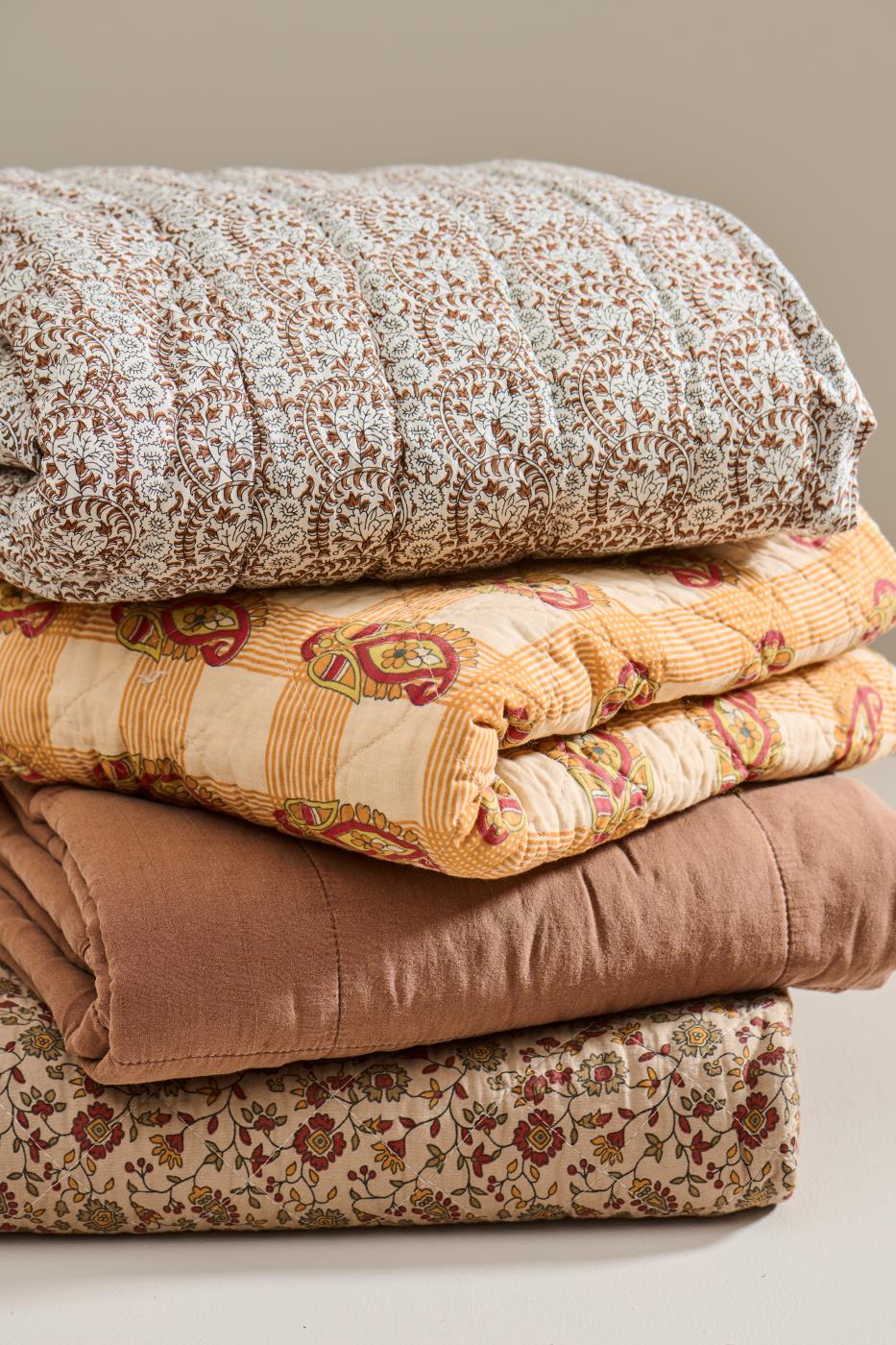 Quilt i flere farver fra Ib Laursen