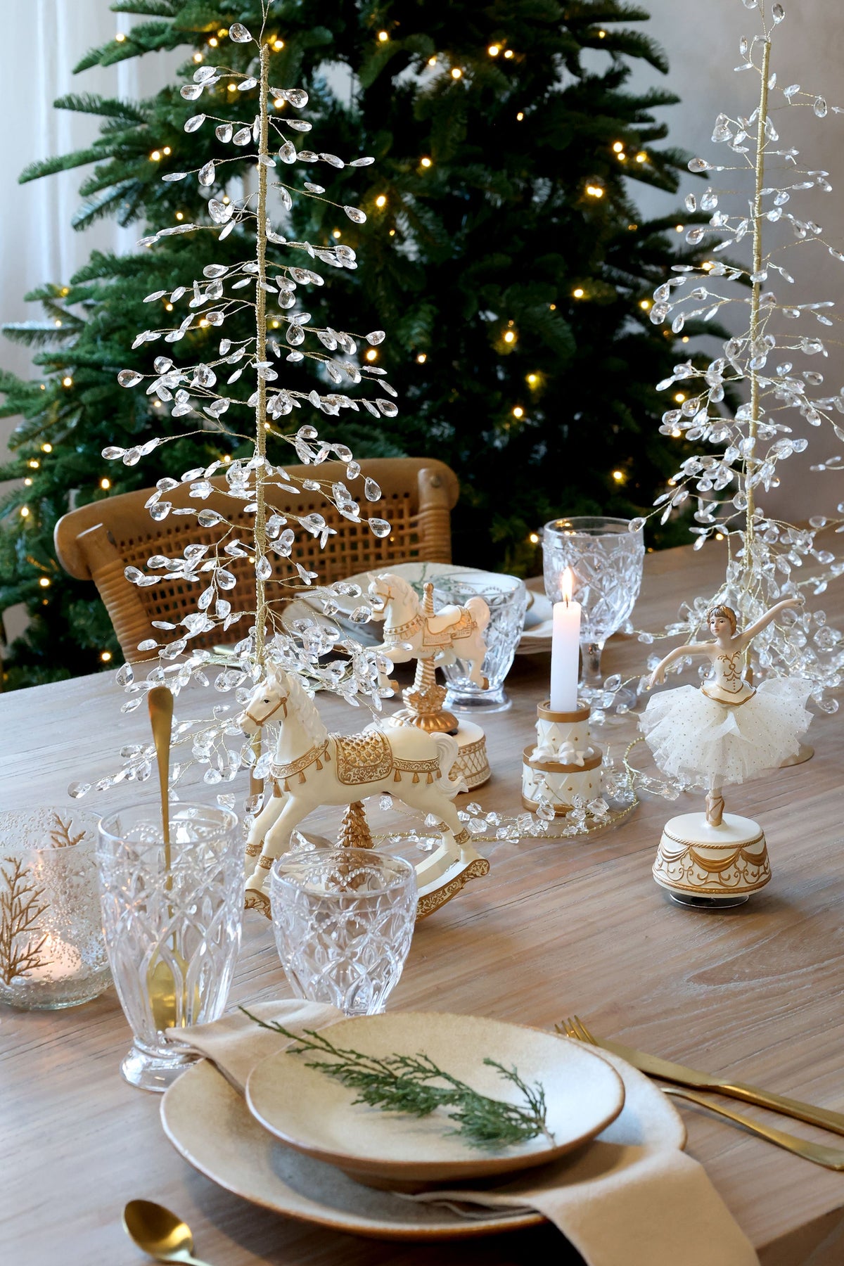 Høj dekorations juletræ fra Chic Antique