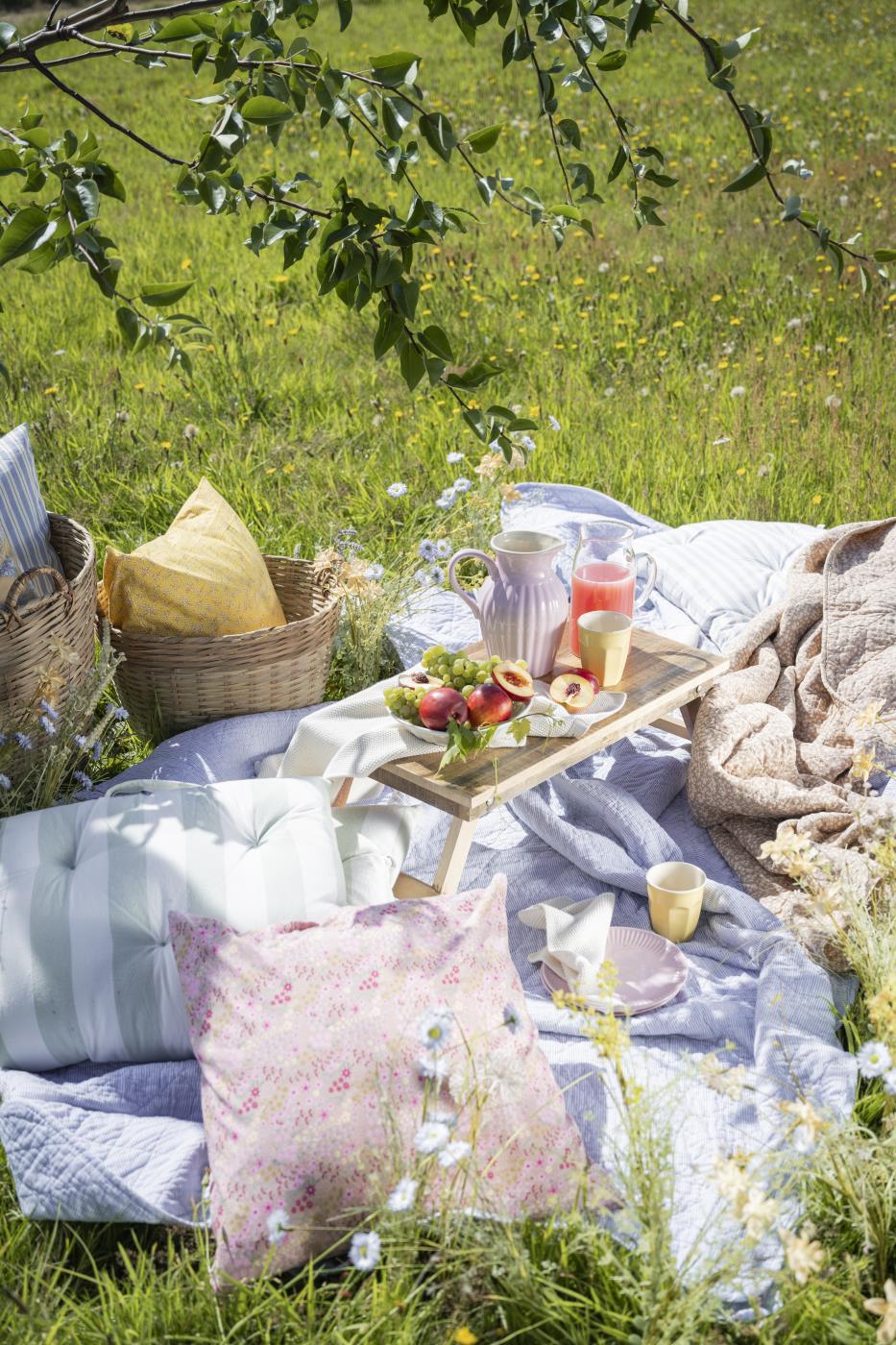 Kurv til legetøj og tæpper