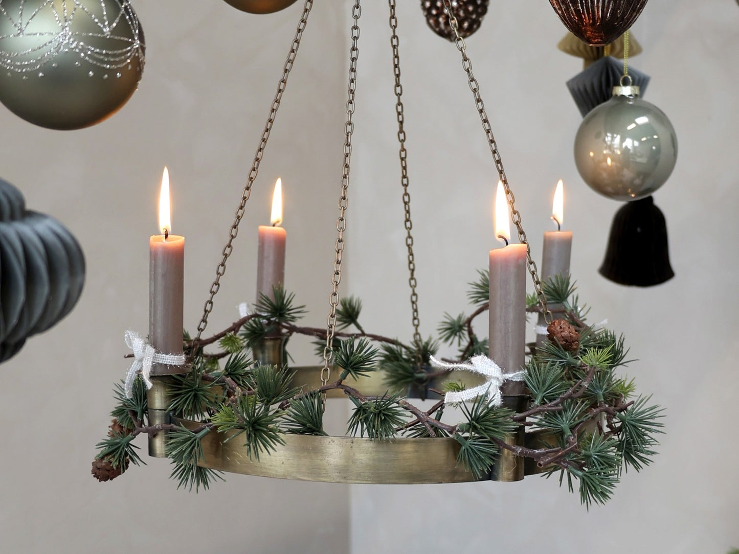 Adventsstage i metal til ophæng