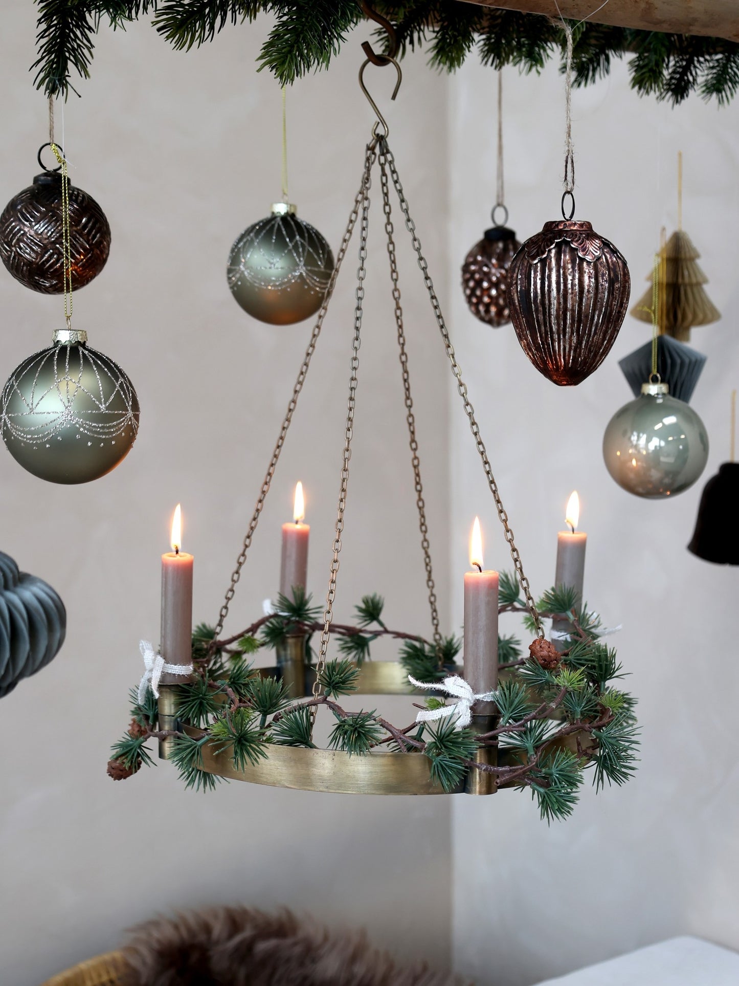 Adventskrans i metal til ophæng
