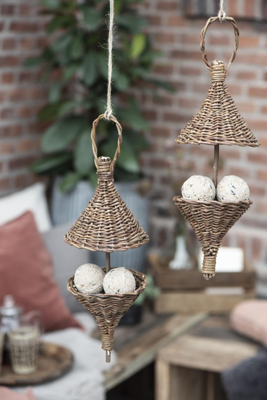 Fuglefoderophæng i pilflet