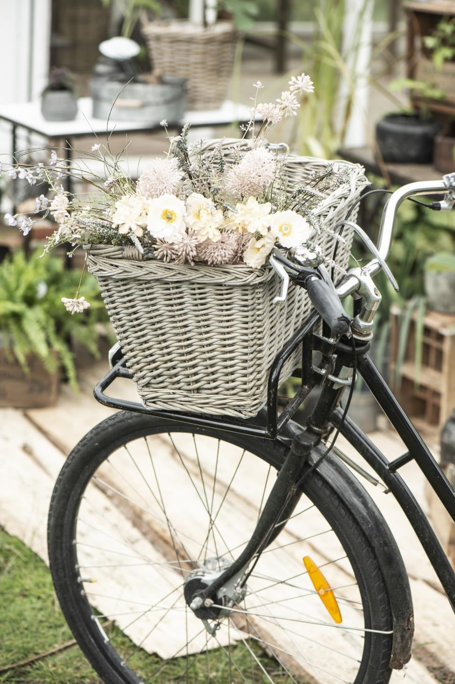 Cykelkurv i flettet pil
