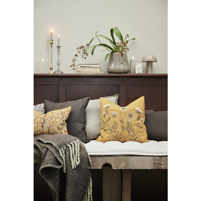 Lysestager til hylde ig vinduer fra Lene Bjerre
