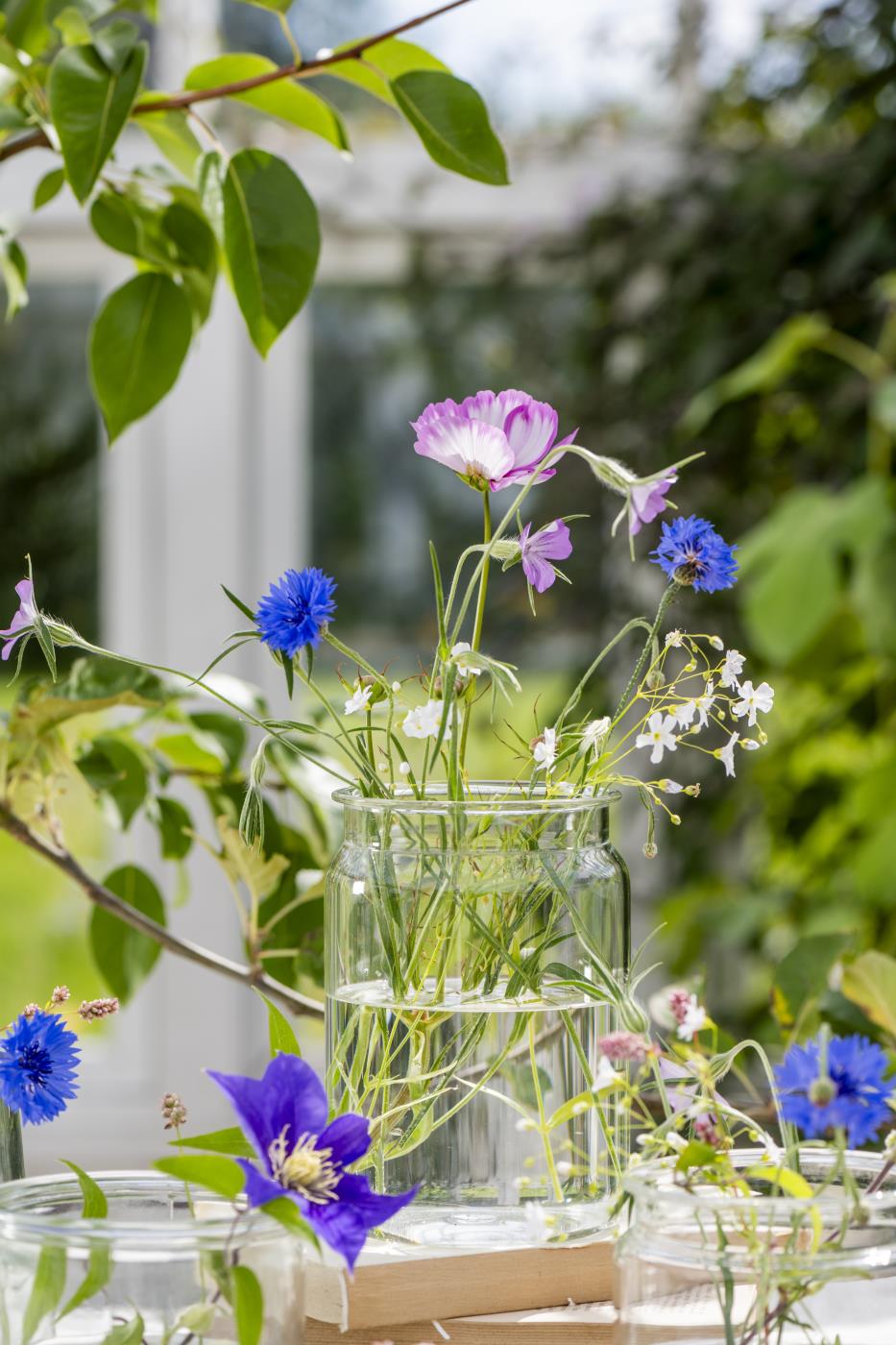 Vase til blomster fra Ib Laursen