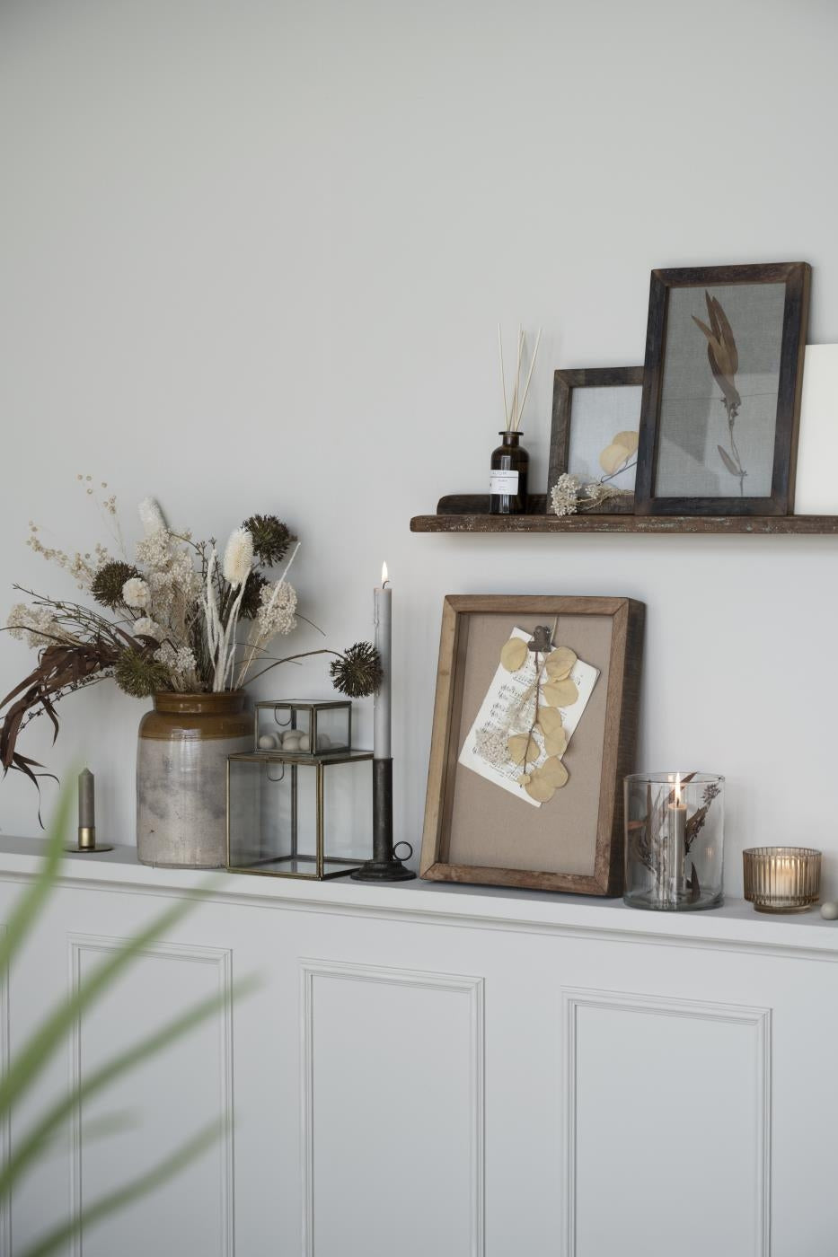 Gallerihylde i træ fra Ib Laursen