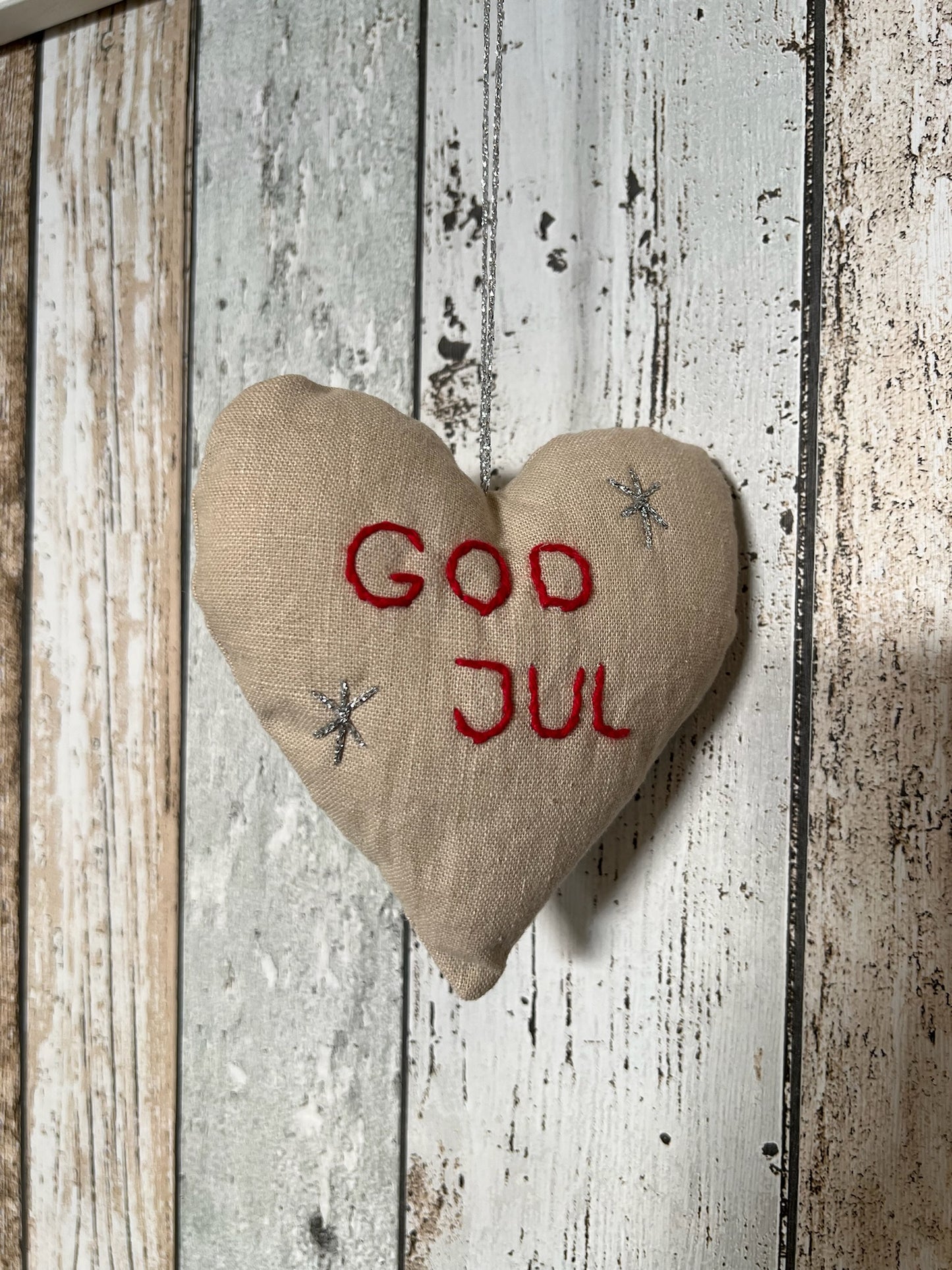 Håndlavet hjerter i stof julepynt fra Petite Kanina