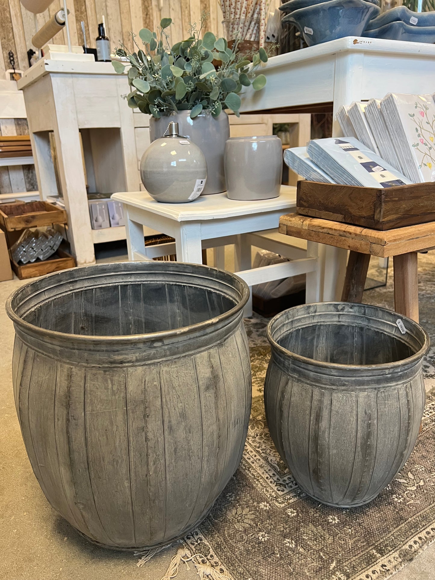 Urtepotte skjuler i grå fra Chic Antique
