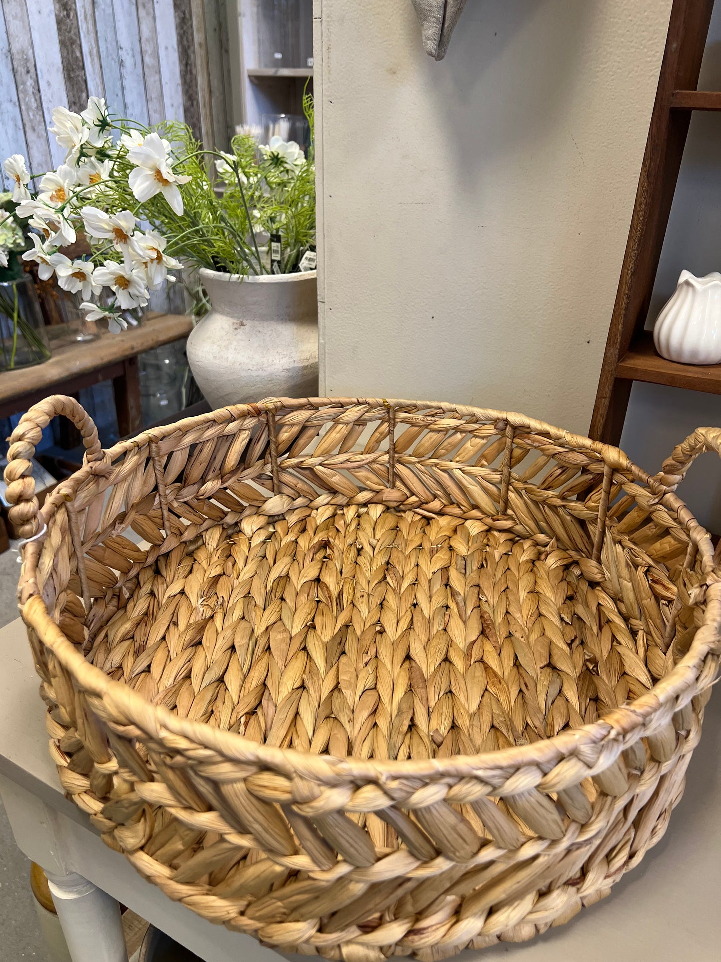 Stor flettet bakke fra Madam Stolt