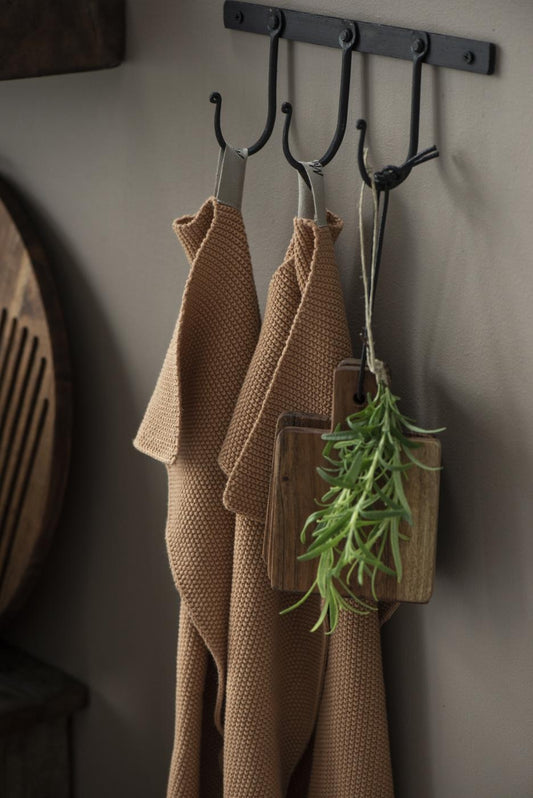 Jernknagerække med 3 knager fra Ib Laursen