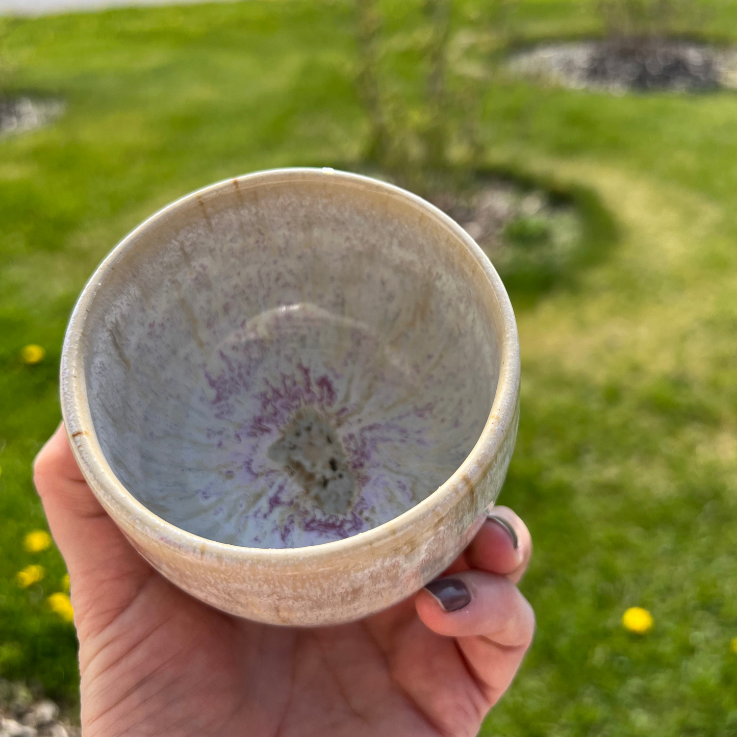 Krus med mønster inden fra Handmade by Victoria Juul