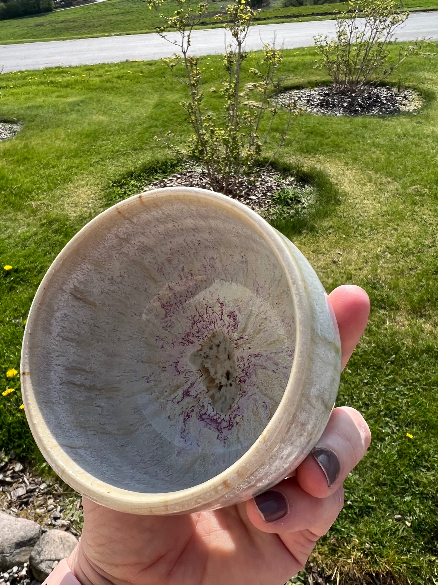 Krus i hvid fra Handmade by Victoria Juul