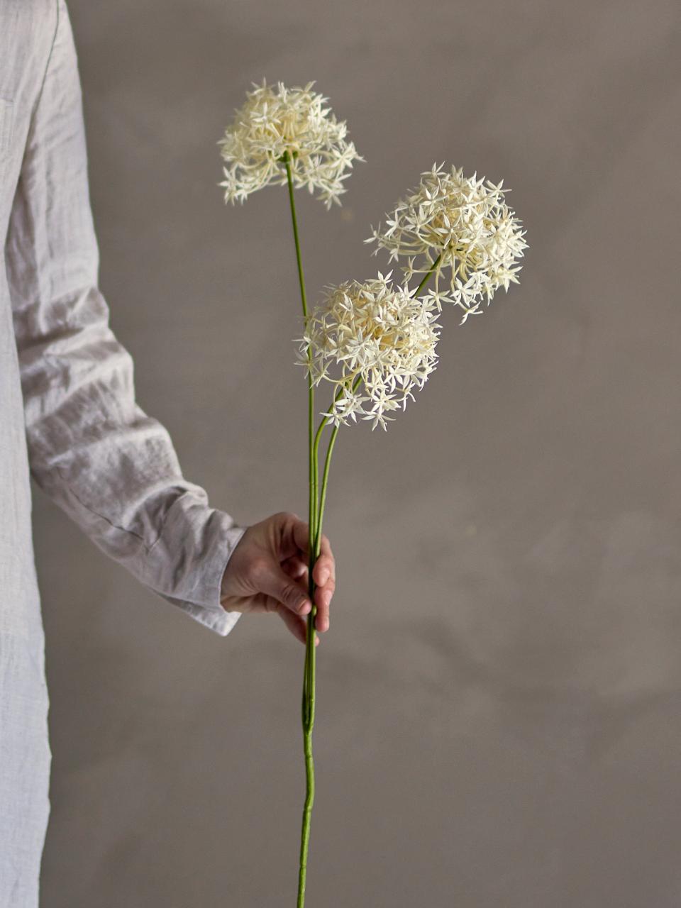 Kunstig blomst i creme fra Bloomingville