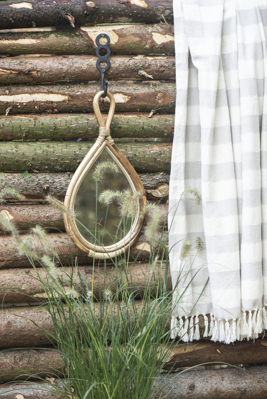 Metal knag I sort til ophæng