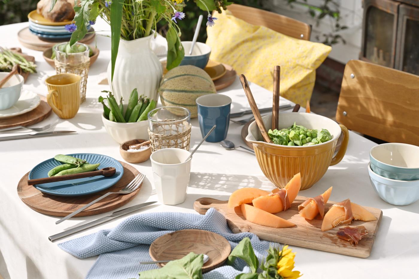 Køkkenskåle med riller i keramik i flotte farver fra Ib Laursen