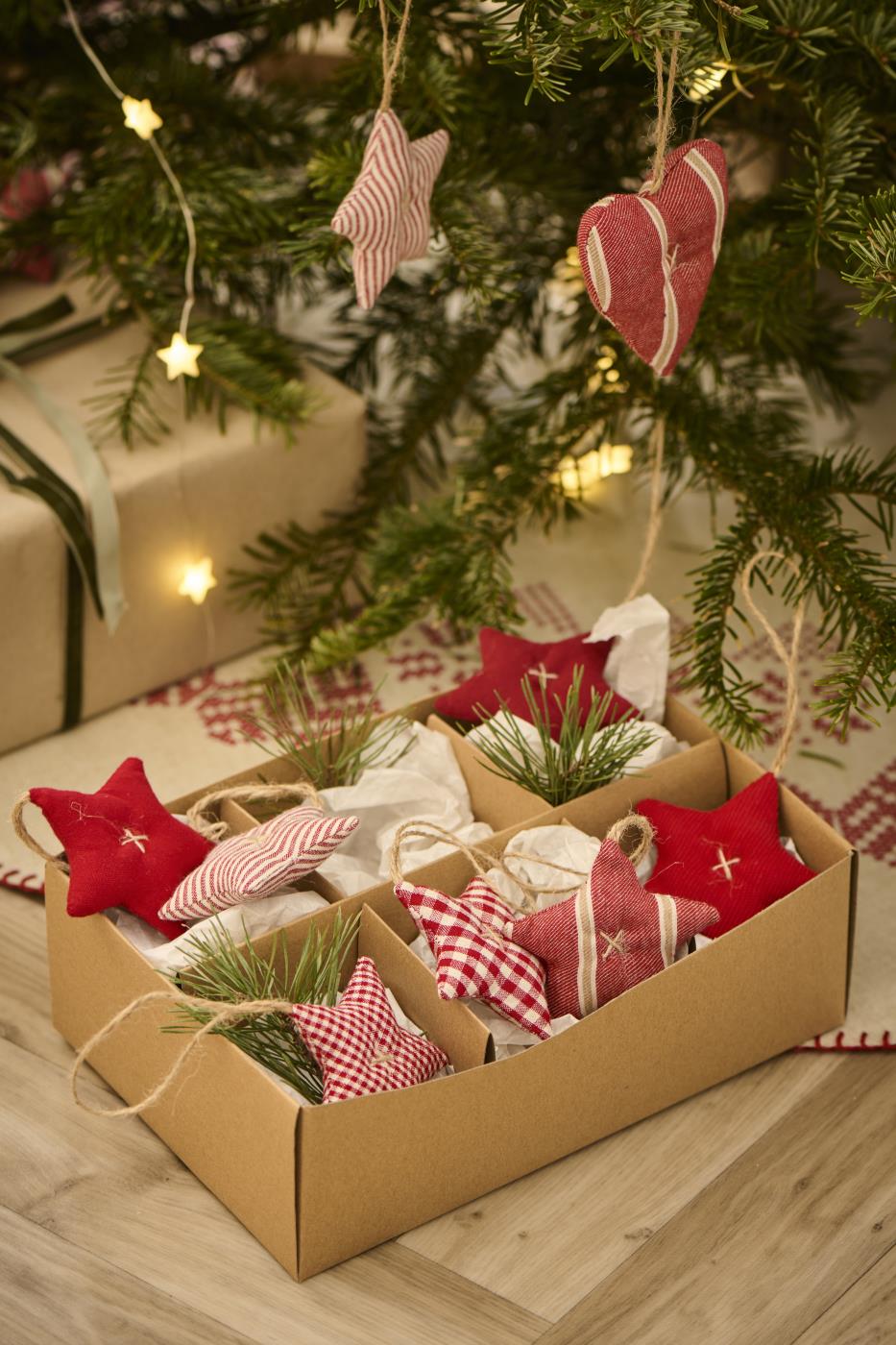 Ib Laursen stof stjerner til pynt på juletræ