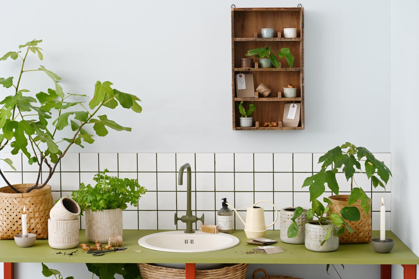 Ib Laursen Væghylde i træ