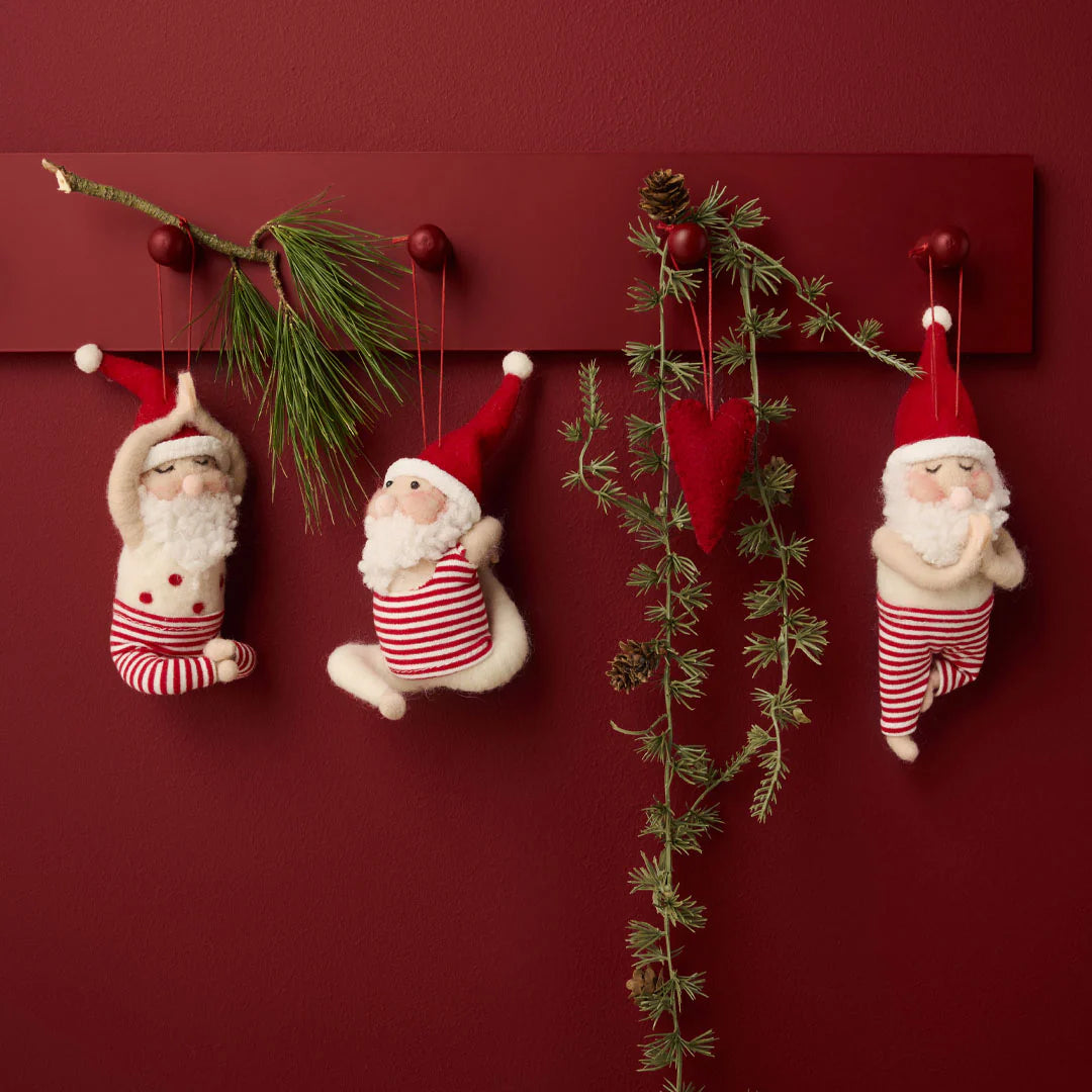 Søde nisser der er til yoga fra Ib Laursen