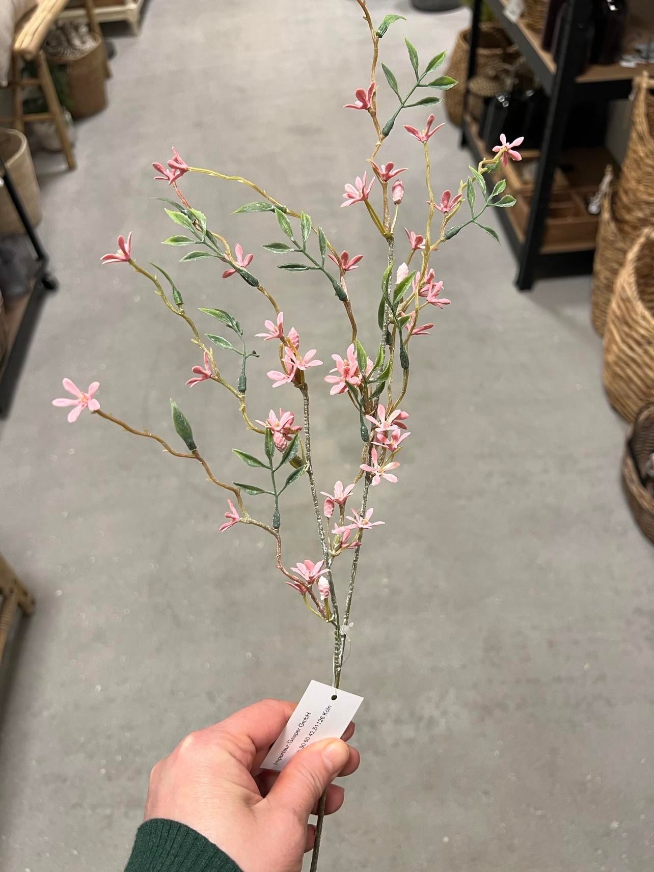 Kunstige blomster i rosa tilbud